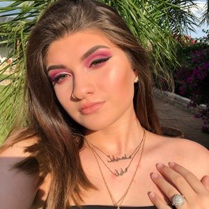 Meet your Posher, Madie